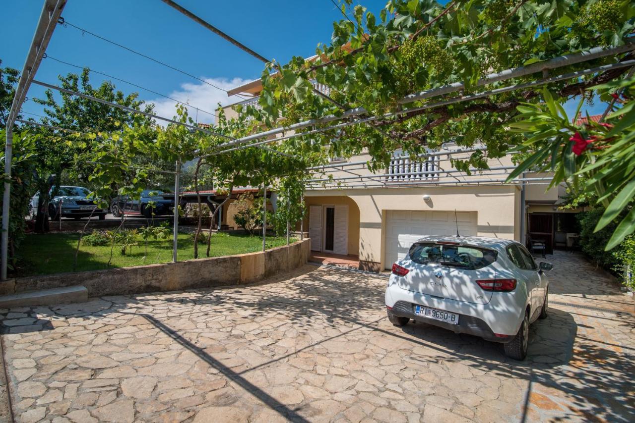 Apartments Bogdanic Krk I クルク エクステリア 写真